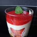 Tiramisu aux fraises avec son coulis