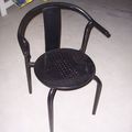 Chaise noire métallique Ikea