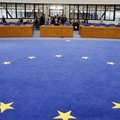 La Cour Européenne des Droits de l'Homme condamne la France dans l'affaire de l'affichette «Casse toi pov'con»