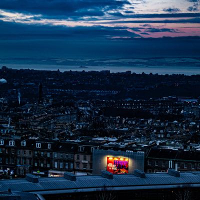 L'hiver est arrive en meme temps que les lumieres de Noel, Edimbourg