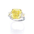 Yellow diamonds @ Christie's. Jewels: The Hong Kong Sale. 1 June 2010. Hong Kong 