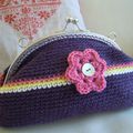 Une petite trousse romantique au crochet