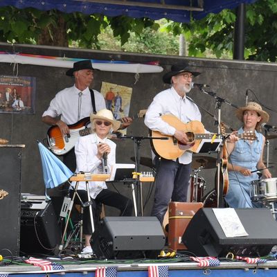 You never can tell Par RFCW à la Journée Américaine de Hennebont