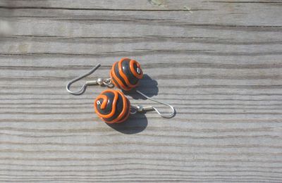 Boucles d'oreilles marron/orange en FIMO
