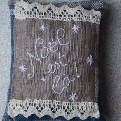 DECOS brodées en lin pour NOËL, by Gen