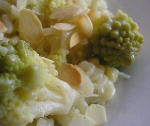 Risotto au chou romanesco et aux amandes