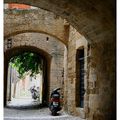 Petite ruelle adjacente à la rue des chevaliers