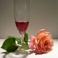 Rosa, Rosae, Rosam ..... Champagne au sirop de roses pour toutes les Mamans 