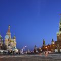 La place rouge avec le Kremlin et la basilique