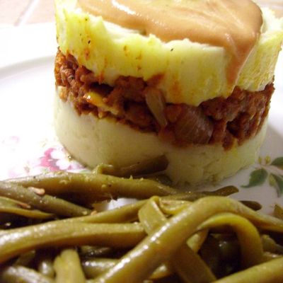 Mille Feuille de Haché Epicé et Sauce Tomatée ...