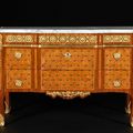 Commode par Jean-Henri Riesener (1734-1806). Reçu Maître en 1768. Paris, époque Transition, vers 1770-1775
