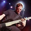 Jason Newsted (un de mes bassiste préférée)