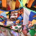 Tour de lit et rangement en patchwork