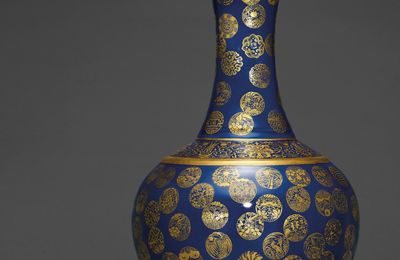 A fine imperial blue-ground gilt-decorated bottle vase, Guangxu six-character mark and of the period (1875-1908)