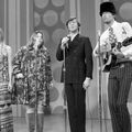 THE MAMAS AND THE PAPAS - "CALIFORNIA DREAMIN" - 1965