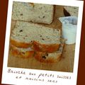 Brioche aux petits suisses et raisins secs