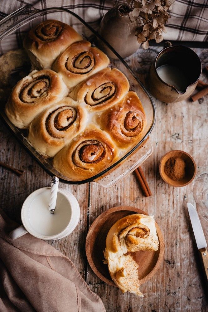 cinnamon rolls, roulés à la cannelle briochés, glacage royal, recette automne, facile, brioche à la cannelle
