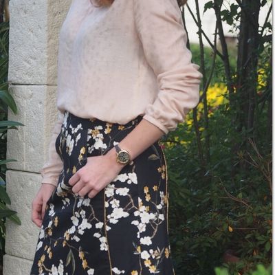 Une blouse Suun poudrée pour ses 20 ans