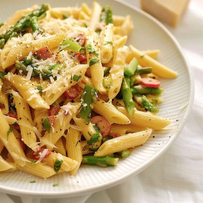 Pennes Asperges Cheddar : Pâtes Crémeuses, Piquant Léger et Croquant Printanier 🌶️🧀🍝🌱