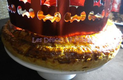 Galette des rois à la crème d'amandes et à l’abricot