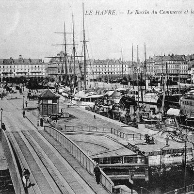 Le Bassin du Commerce et le Quai Lamblardie