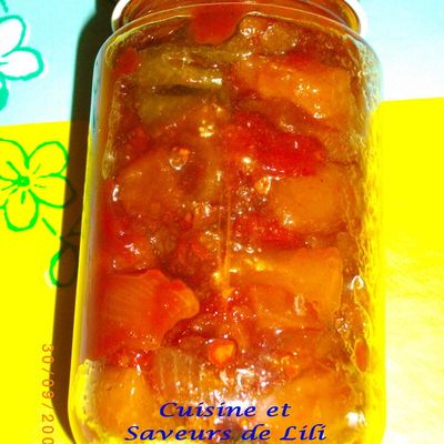Chutney à la tomate et à la poire