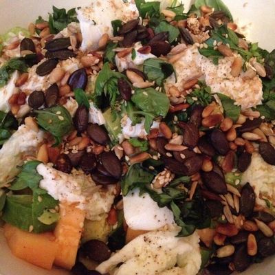 Ma salade préférée de l'été: melon-mozza-avocat