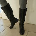 bottes neuves matiere synthetique P42 parfait etat : 20euros