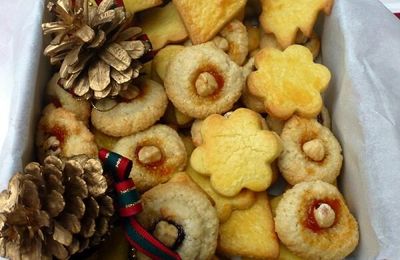 Butterbredla & macarons à la confiture