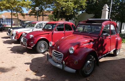 savigneux  42 2018 EXPO voitures de collection  VH  2CV