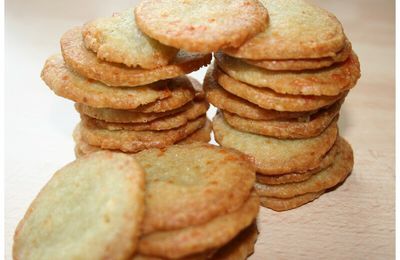 petits sablés au roquefort