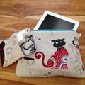 pochette pour tablette + pochette pour ranger le chargeur (dimensions 24x20) "chat" : 26€