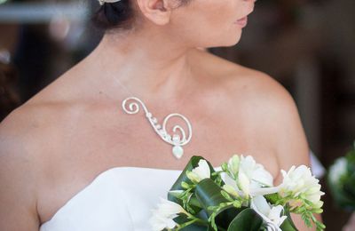 Pendentif de mariage Volute, style fil aluminium