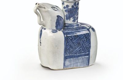 A blue and white 'elephant' kendi, Ming dynasty, Wanli period (1573-1619)