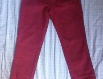 Jeans rouge rosé