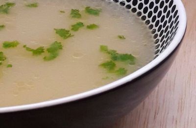 ...Bouillon de volaille détox... (Nigella Christmas)