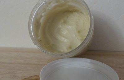 Recette d'une chantilly de karité à la vanille et au miel