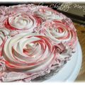 Gâteau framboises, chantilly-mascarpone décors effet roses 