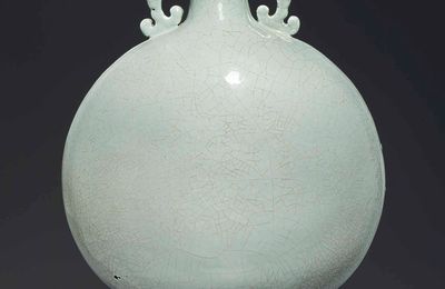 A rare large Guan-type moon flask, Qianlong seal mark in underglaze blue and of the period (1736-1795)