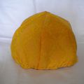 Un chapeau jaune.....