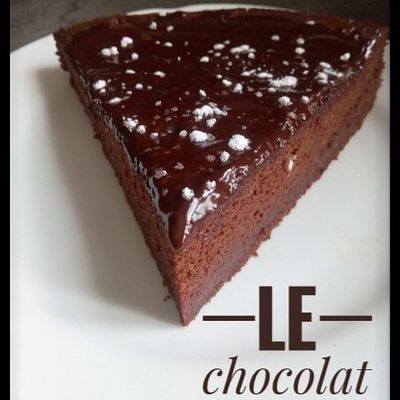 Gâteau au chocolat et tomate