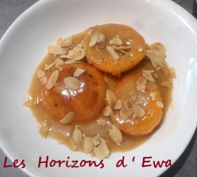 Abricots rôtis , crème à l'amaretto