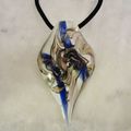 Collier pendentif "cristal de Murano".(neuf) 7euros.