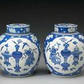 A pair blue and white porcelain covered globular ginger jars - Kangxi Period