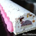 Bûche nougat glacé aux fruits rouges