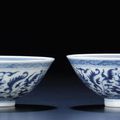 A fine pair of blue and white bowls, Daoguang six-character sealmarks and of the period (1821-1850)
