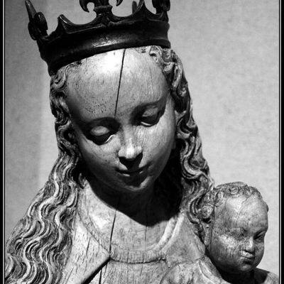 Visage venu du Moyen-Age