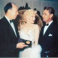 9/03/1954 Marilyn reçoit le prix Photoplay