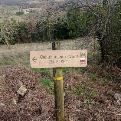 Randonnée Castelnau de Montmirial- Cahuzac sur vere (9km)GR46