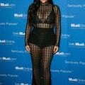 la robe de poloneck de Kim Kardashian n'a rien à cacher